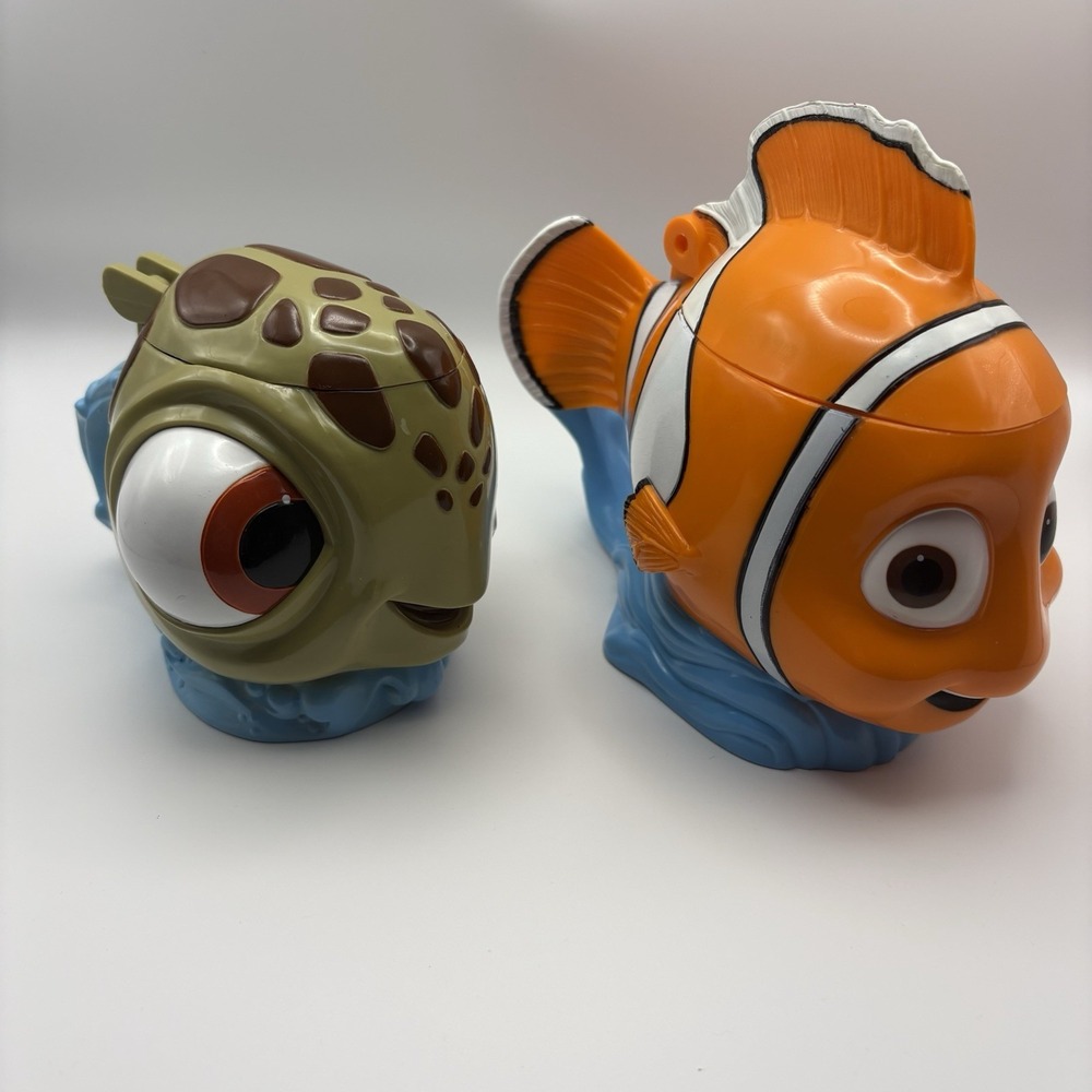 Finding‎ Nemo, Squirt Disney on Ice 3D Plastic Mugs w/Attached Lid - Picture 4 of 6
